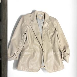 Elegant Beige Women's Blazer